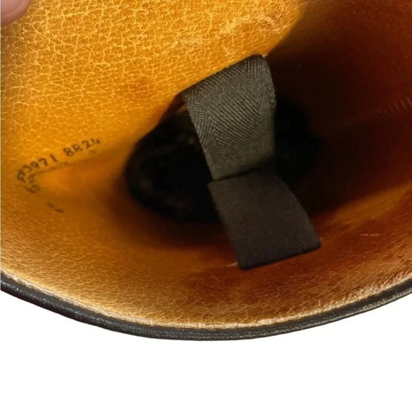 Elegant Black Heeled Boots - Picture 8 of 13